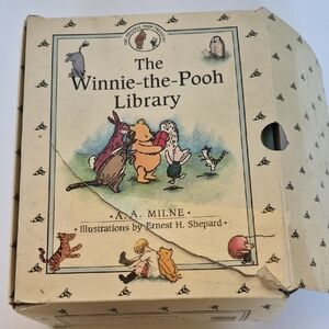Winnie-the-Pooh Library 12-Book Boxed Set - Classic A.A. Milne Collection
